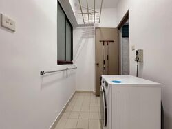 Simsville (D14), Condominium #557553811